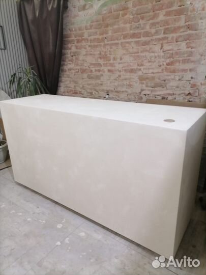 Ресепшен под бетон, скала, микроцемент на заказ