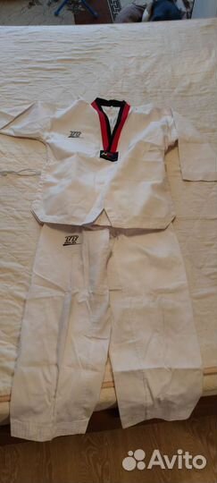 Форма для тхэквондо 150