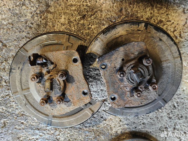 Задняя ступица Zafira B Astra h