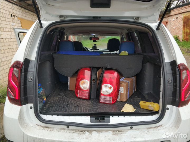 Задний правый фонарь на renault duster 2010-2015