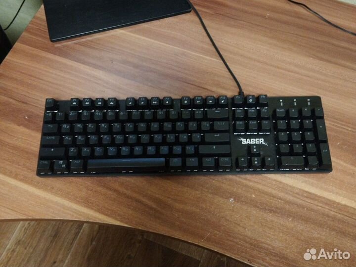 Игровая клавиатура с подсветкой Dexp Saber