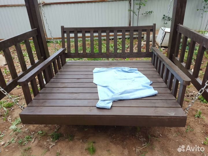 Беседка, садовые качели