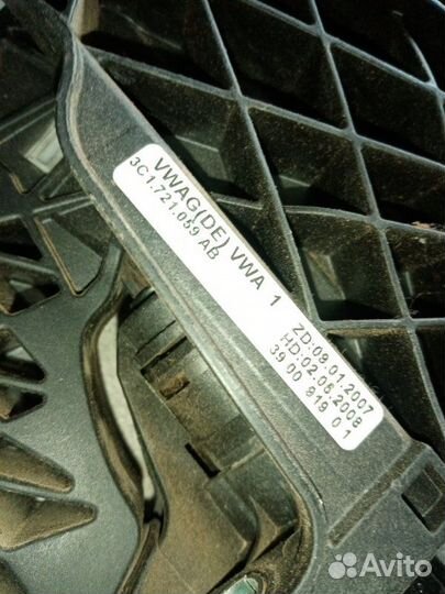 Педаль сцепления Volkswagen Passat B6 CAX 2008