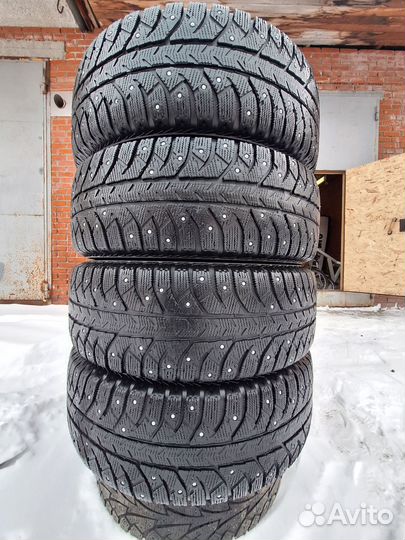 Bridgestone Ice Cruiser 7000 245/70 R16