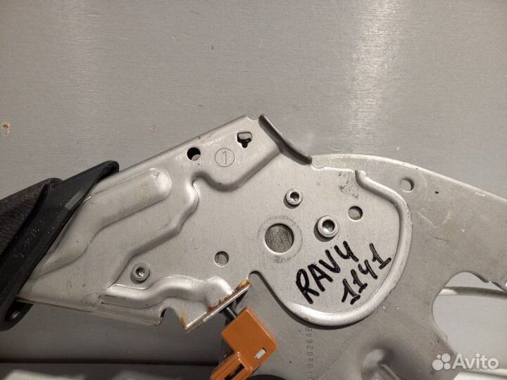 Ручка ручного тормоза Toyota Rav4 XA40 3ZR 2014