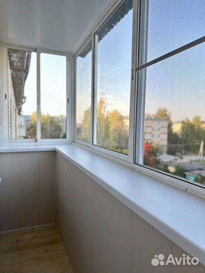 Остекление балкона монтаж