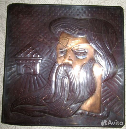 Чеканка 28 см на 28 см