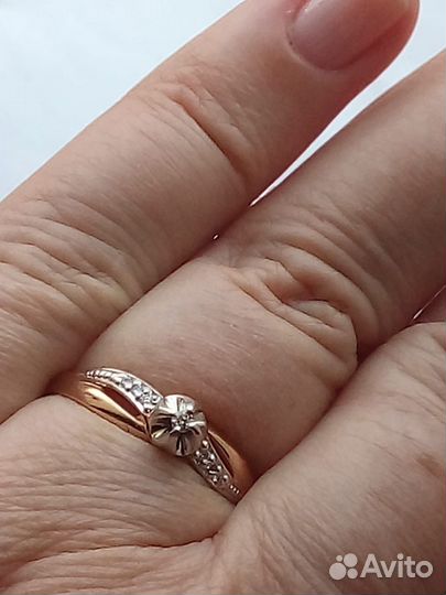Золотое кольцо с бриллиантами