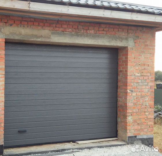 Секционные ворота