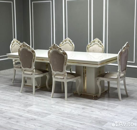 Стул / В наличии стулья