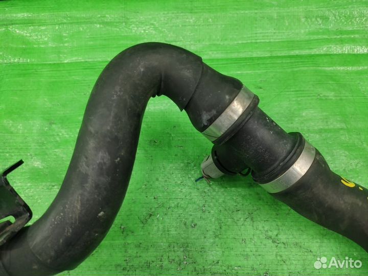 Патрубок радиатора 7P6122051G VW Touareg 2010-2018