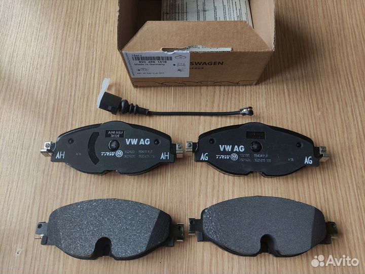 Колодки передние VAG 8V0698151B