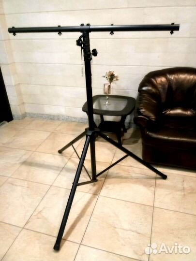 Стойка для световых приборов