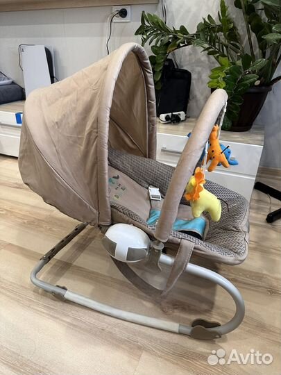 Шезлонг детский babyton