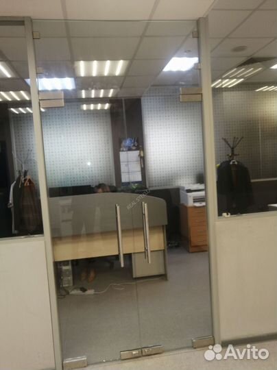 Стеклянная алюминиевая дверь