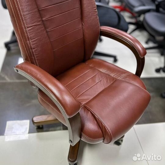 Кресло для руководителя T-9923 (цвета)
