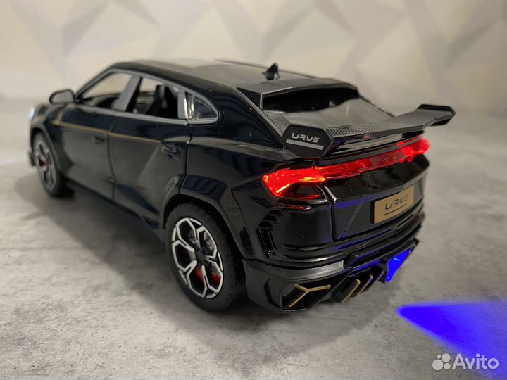 Машинка Ламборджини металлическая с выхлопом