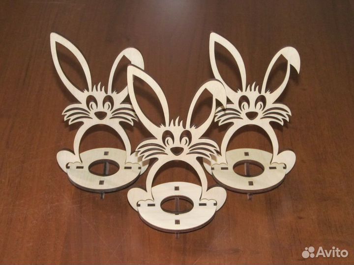 Пасхальная подставка под яйцо Заяц