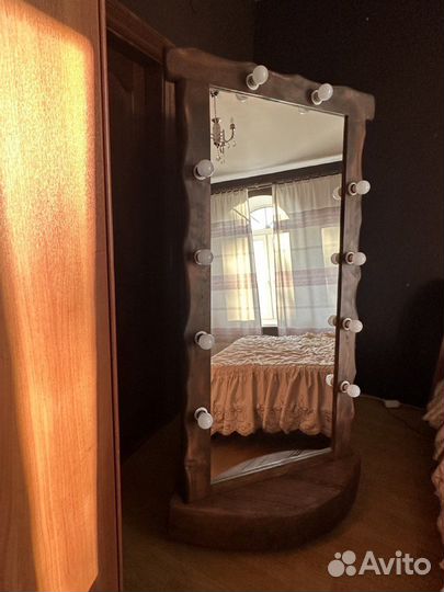 Гримерное зеркало эксклюзивное