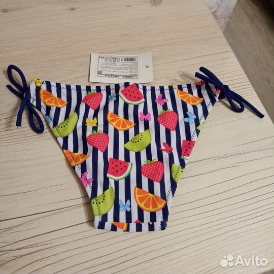 Плавки девочке новые