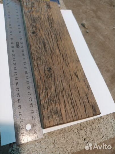 Старые дубовые доски для стеновых панелей