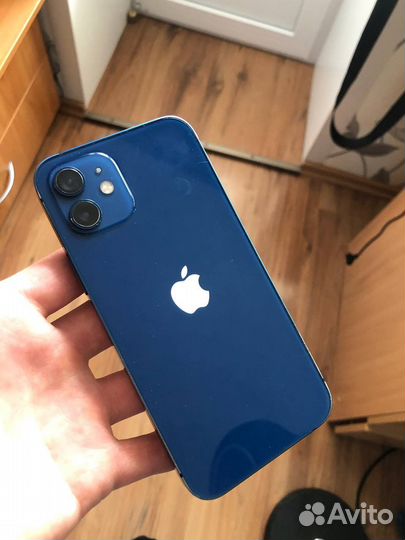 iPhone 12, 64 ГБ