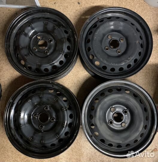 Диски на hyundai solaris kia rio r15