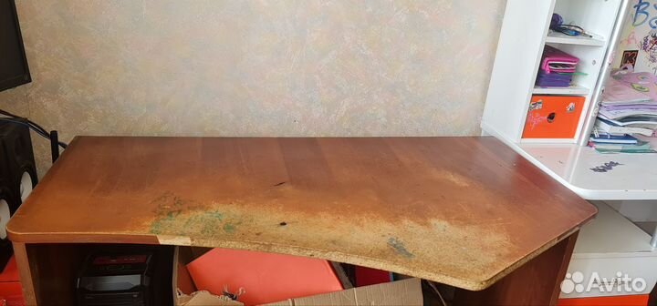 Компьютерный стол