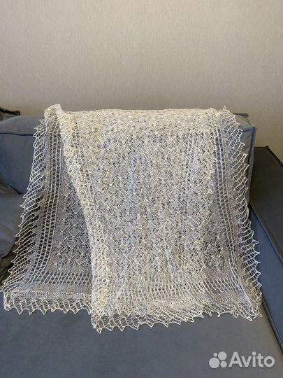 Оренбургский пуховый платок