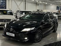 Toyota Camry 2.0 AT, 2018, 117 000 км, с пробегом, цена 2 798 000 руб.