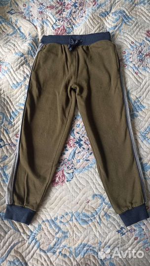 Спортивный костюм на мальчика 128 размер и 134раз