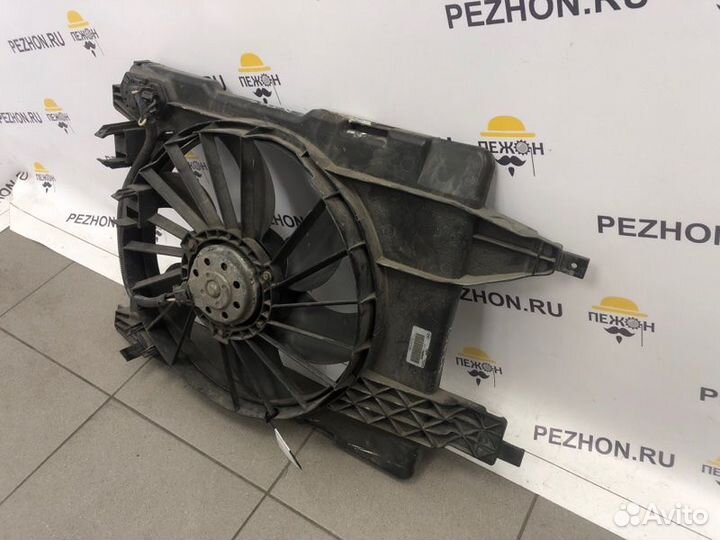 Диффузор с вентилятором Renault Megane универсал