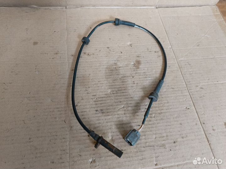 Датчик ABS передний Renault Koleos