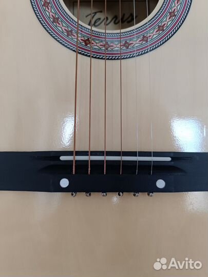 Акустическая гитара