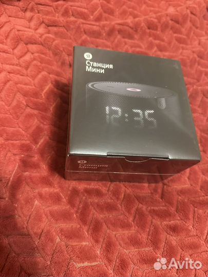 Колонка алиса новая с часами