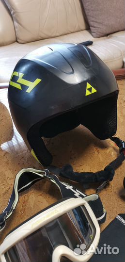 Шлем горнолыжный