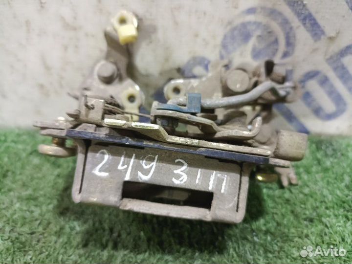 Замок двери задний правый Daewoo Nexia седан 1.5