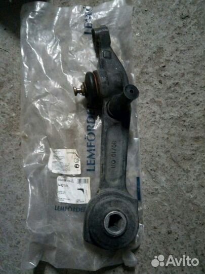 Рычаг передний левый Мерседес S.W220