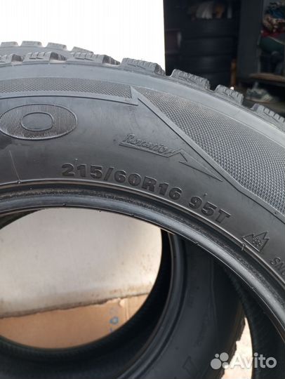 Kumho I'Zen Wis KW19 215/60 R16 95