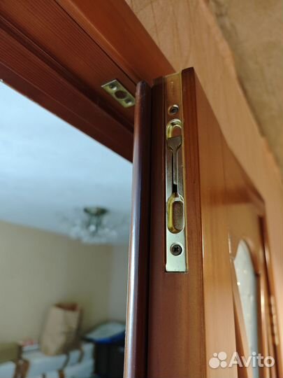 Межкомнатные двери б/у с коробкой