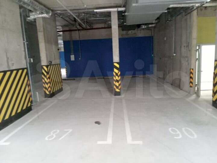 Машиноместо, 28 м²