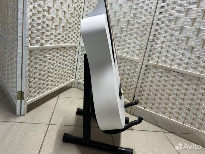 Гитара для обучения с комплектом