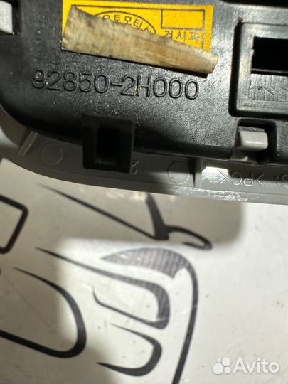 Потолочный плафон Kia Soul AM G4FC 2009