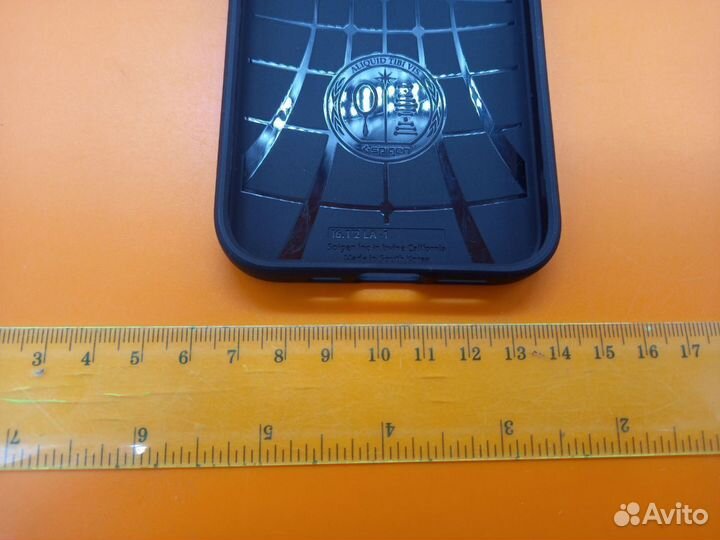 35570 Чехол Spigen для iPhone 14 Pro