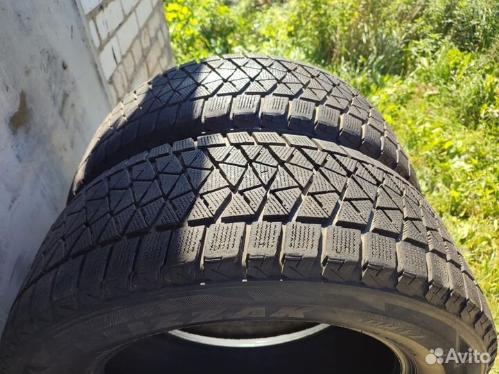 Bridgestone Blizzak DM-V2 245/60 R18 105S