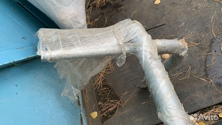 Кронштейн запасного колеса niva