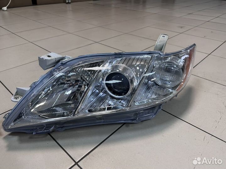 Фары на toyota camry 40