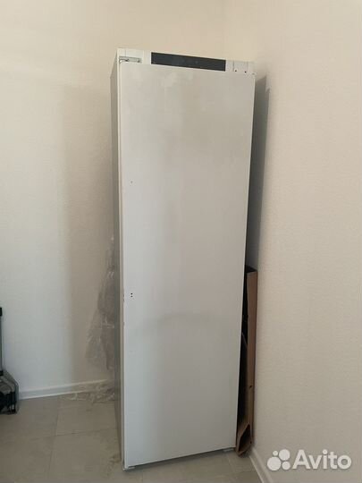 Встраиваемый холодильник IKEA frostig Фростиг