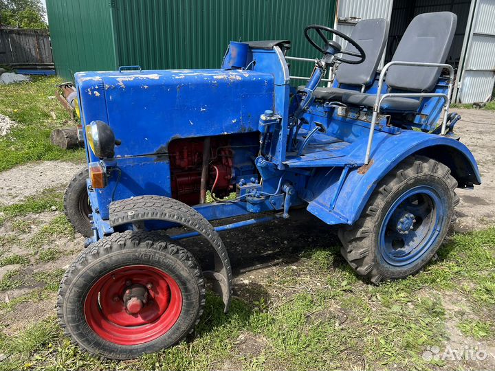 Мини-трактор, 2000