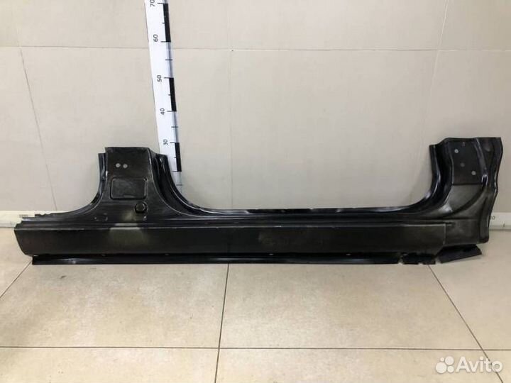 Б/У Порог правый MN161584 mitsubishi